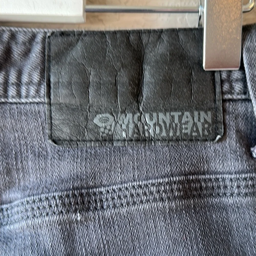 Men's Mountain Hardwear Straight‎ Leg Grey Denim Active Jeans Size 32X32